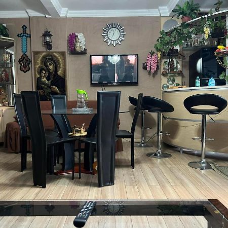 3 Room Flat In Tiflis Exterior foto