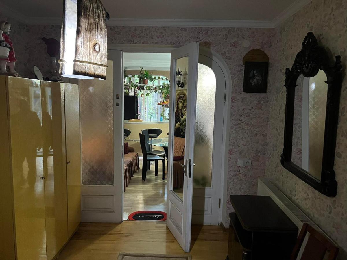 3 Room Flat In Tiflis Exterior foto