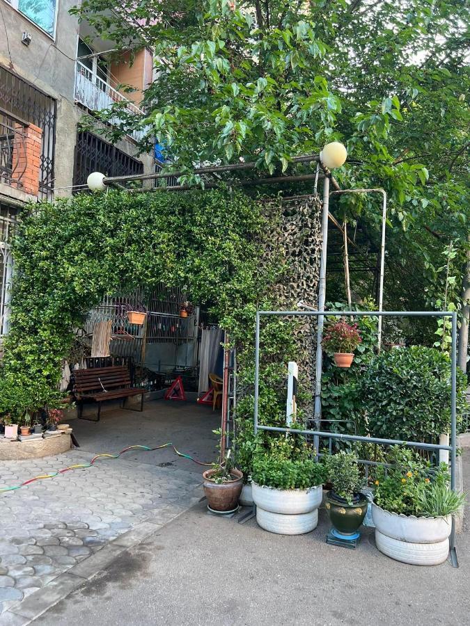 3 Room Flat In Tiflis Exterior foto