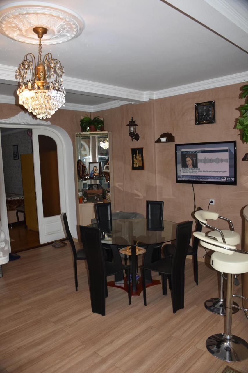3 Room Flat In Tiflis Exterior foto