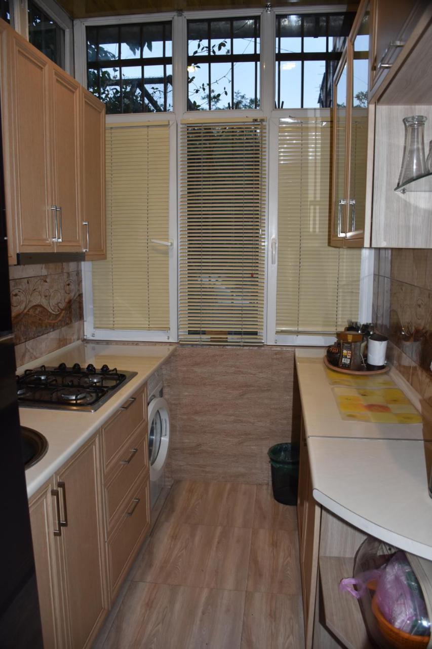 3 Room Flat In Tiflis Exterior foto