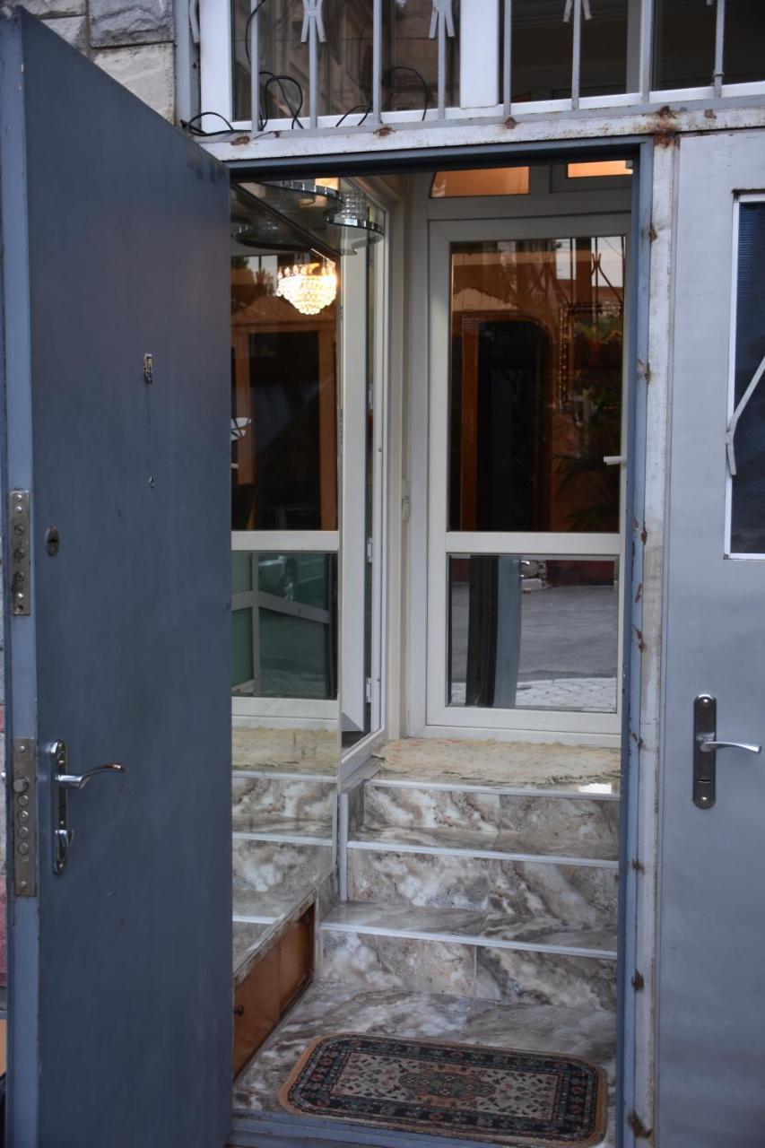 3 Room Flat In Tiflis Exterior foto