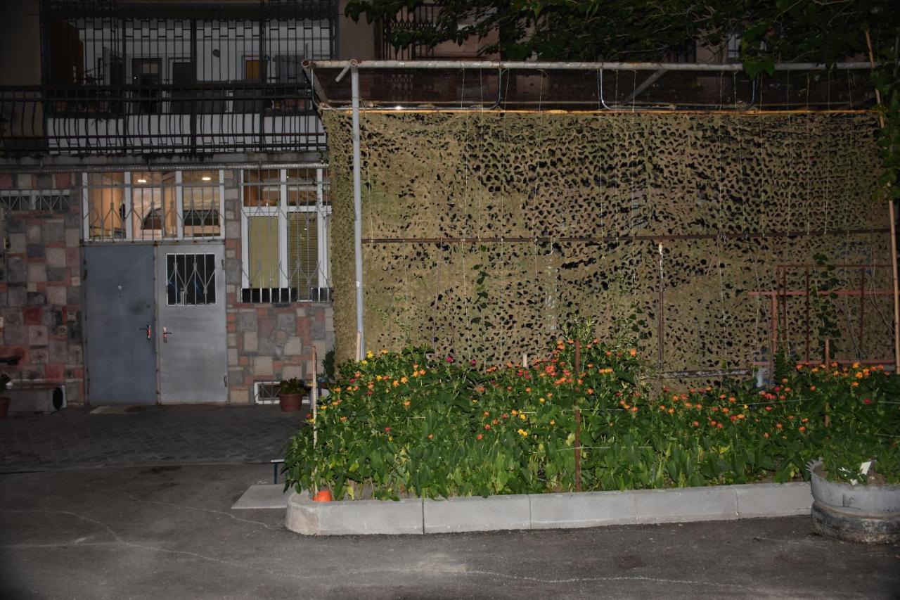 3 Room Flat In Tiflis Exterior foto